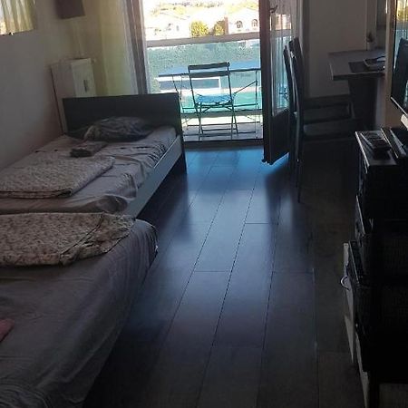 Studio 3 Personnes Jolie Vue Proche Gare 11 Ave Paul Arene Apartment Nice Bagian luar foto